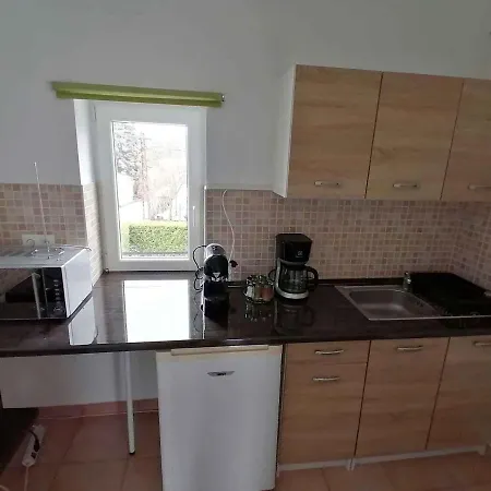 Apartment In 19405 *